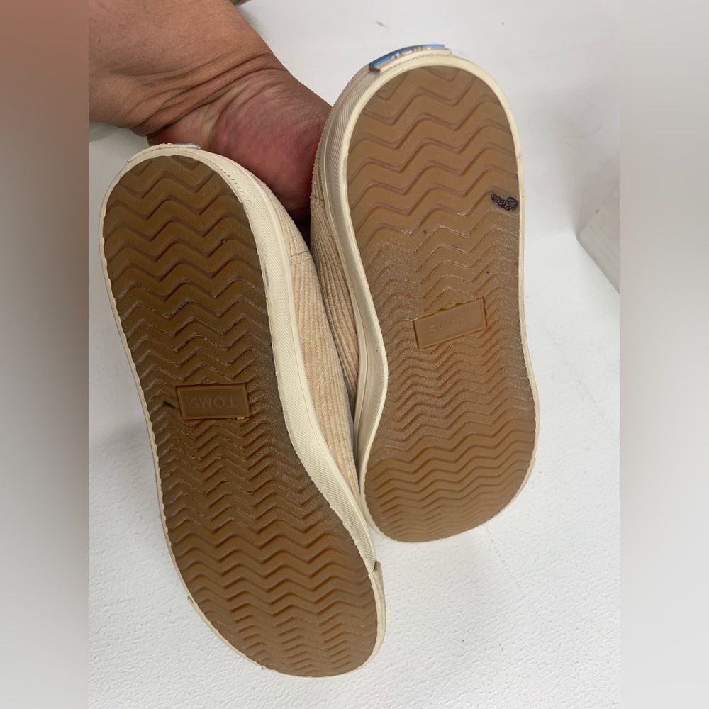 Toms Women's Tan Corduroy Sneakers - Picture 4 of 6